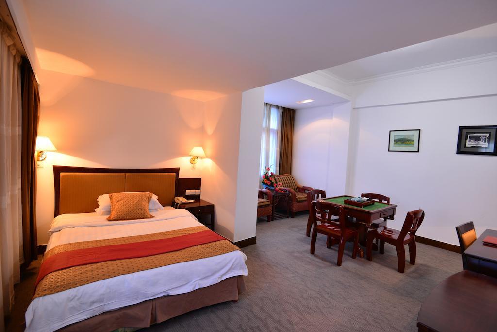 Baodao Exhibition Center Hotel Vũ Di Sơn Phòng bức ảnh
